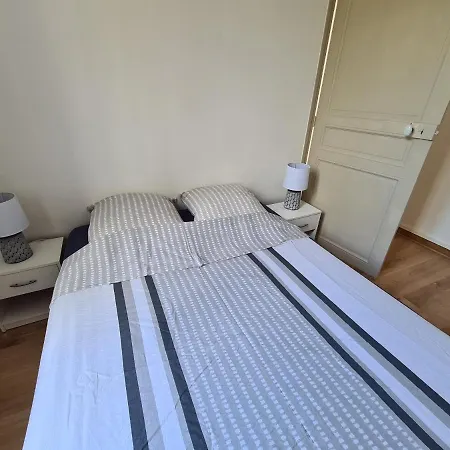 Appartement 60M2 Rdc Avec Jardin Saint-Genis-des-Fontaines Exterior photo