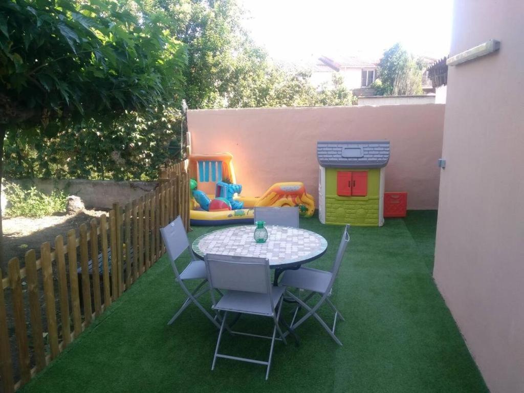 Apartment 60m2 Rdc Avec Jardin *